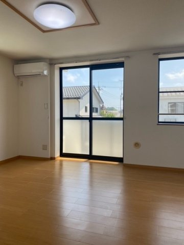 オーブリー吉田　Ｂ棟の居間・リビング