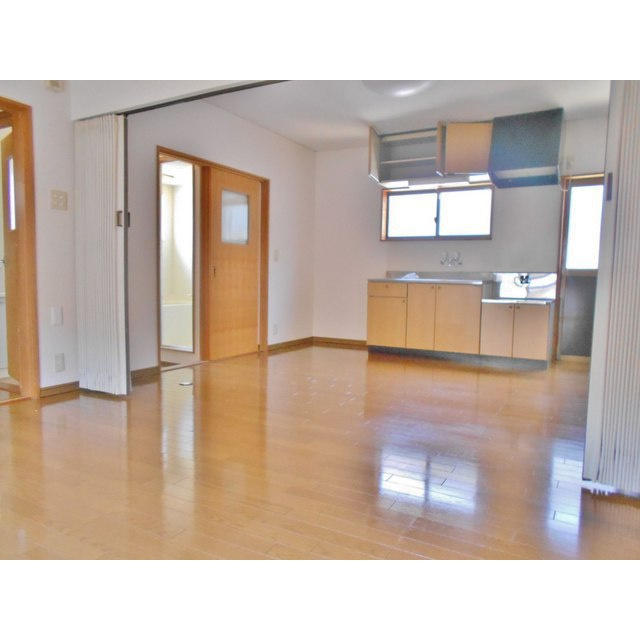 岐阜市長良宮路町１丁目の一戸建ての居間・リビング