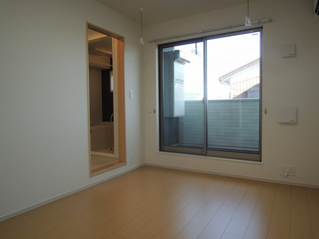 ヴェルドミールⅣの居間・リビング