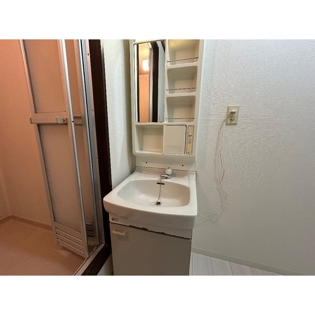 ファインハイツC棟の洗面所