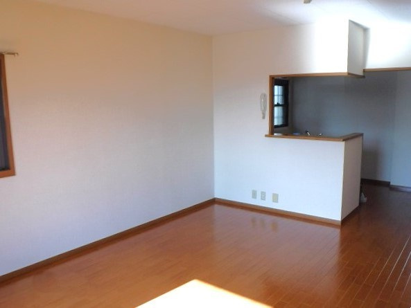 ソレイユ参番館の居間・リビング|ゆったり過ごせるリビングです