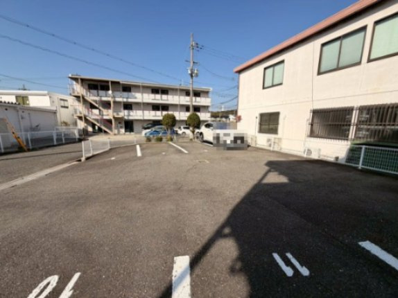 メゾン池上Ⅲの駐車場