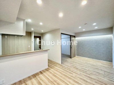 【設備】 | セザールお花茶屋 | 【宅配ボックス】在宅時・不在時に関わらず、居住者の代わりに非対面で宅配物を受け取ってくれる便利な設備です。わかりやすくご説明致しますので見学時にはお部屋だけではなく共用部分もぜひチェックしてください。