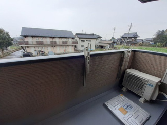 【バルコニー】 | フローラーリアⅢ | 外からの目が気にならないバルコニーで洗濯物が干せます