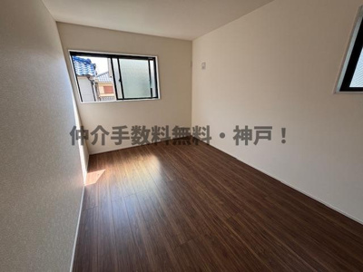 【洋室】 | 神戸市垂水区旭が丘3丁目　新築戸建　仲介手数料無料！ | 落ち着いた色調の洋室です