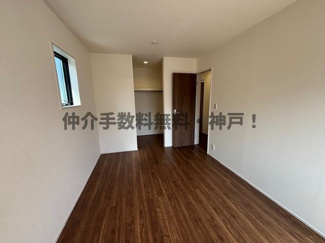 【洋室】 | 神戸市垂水区旭が丘3丁目　新築戸建　仲介手数料無料！ | 明るい洋室です
