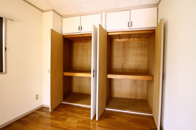 山本マンションの収納