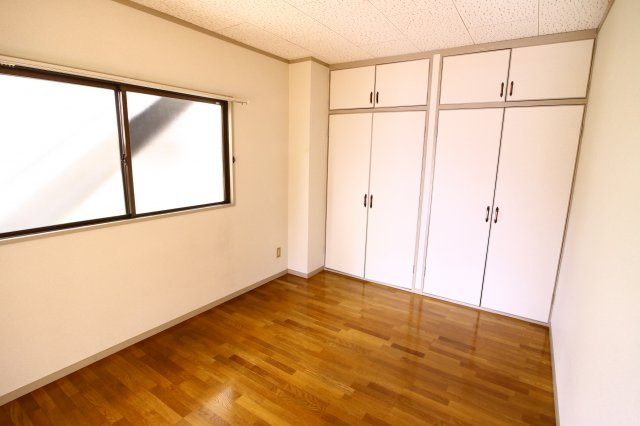 山本マンションの子供部屋