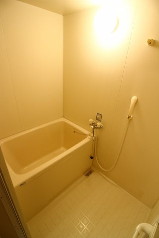 山本マンションの浴室