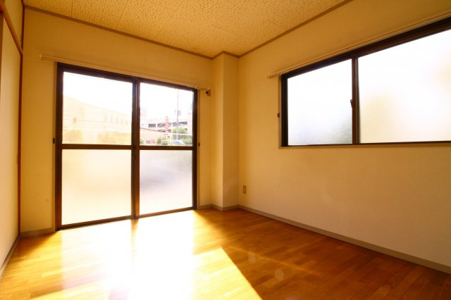 山本マンションの寝室