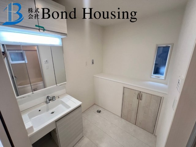 LDKは広々約19.5帖・収納豊富　垂水区名谷町　全2棟　1号棟の洗面所