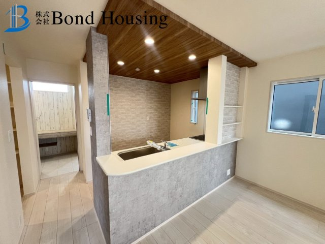 LDKは広々約19.5帖・収納豊富　垂水区名谷町　全2棟　1号棟の玄関