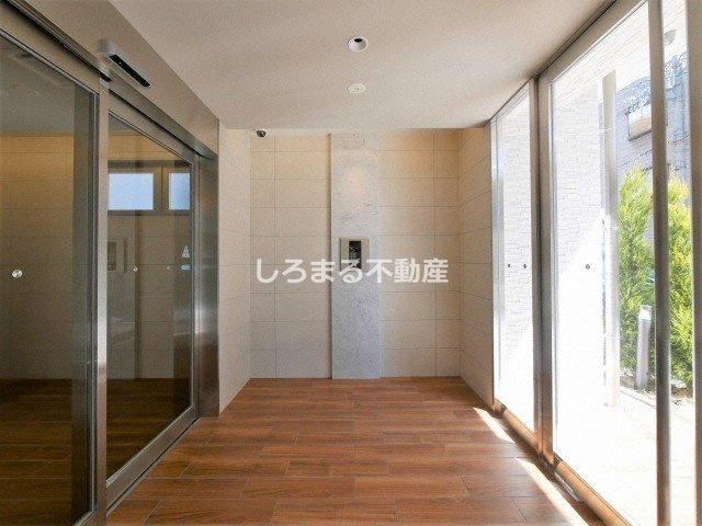 ジアコスモ九条シエルのエントランス