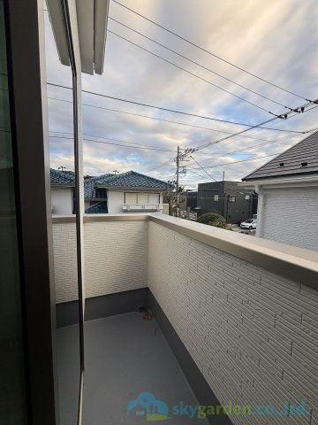 大磯町東小磯2期　新築戸建　全2棟1号棟のバルコニー