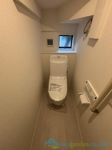 大磯町東小磯2期　新築戸建　全2棟1号棟のトイレ