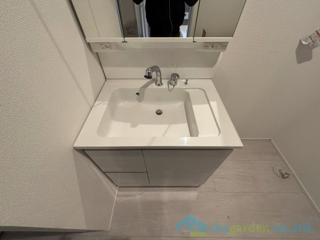 大磯町東小磯2期　新築戸建　全2棟1号棟の独立洗面台