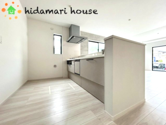 蓮田市馬込11期　新築戸建　リガーレ01のキッチン