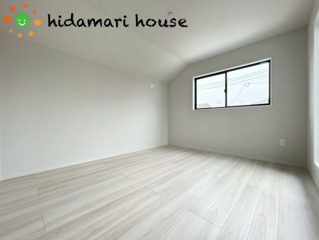 蓮田市馬込11期　新築戸建　リガーレ01の子供部屋|2階洋室：9.9帖