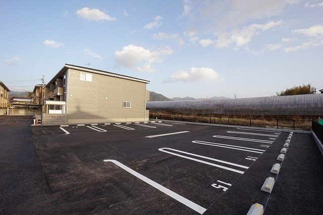 フェニックスＮ　Ⅰの駐車場