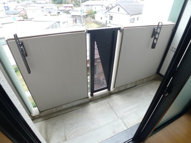 カンフィデンス三ヶ森のバルコニー