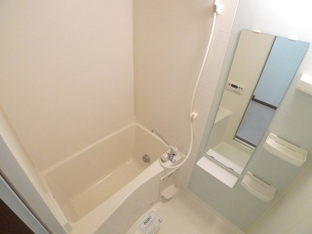 カンフィデンス三ヶ森の浴室