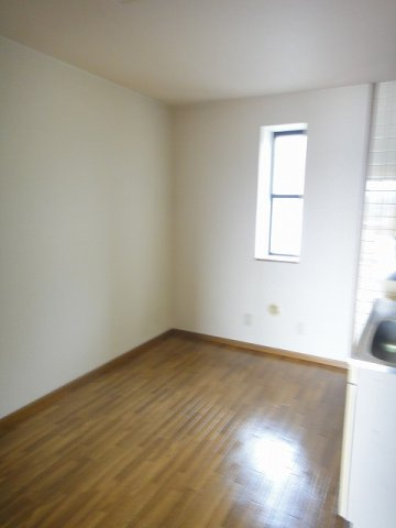 ガーデンハイム今古賀の居間・リビング