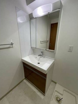 【洗面所】 | ロイヤルヒルズ金池