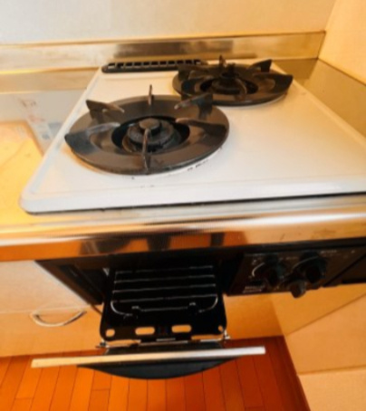 トゥインクルリトルスターのキッチン|グリル付きコンロです。