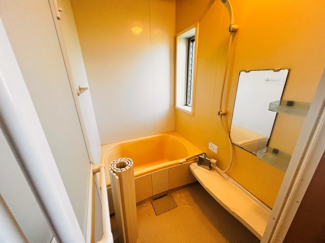 トゥインクルリトルスターの浴室|日々の疲れを癒すお風呂付です