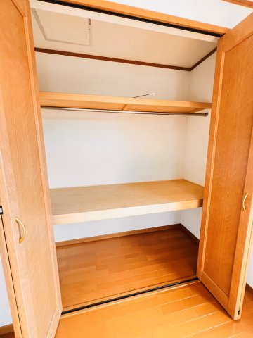 トゥインクルリトルスターの収納|6帖の洋室にある収納です。