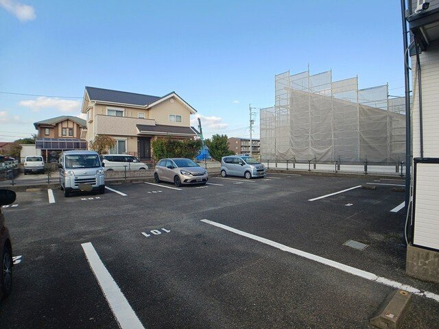 エスポワール野面の駐車場