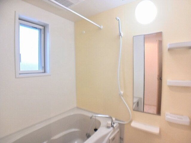 メゾン　フロージュⅡの浴室