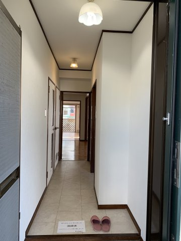 シャトー西明石の玄関