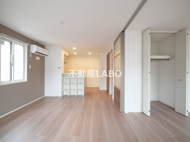 Lake Side Yamakiの居間・リビング