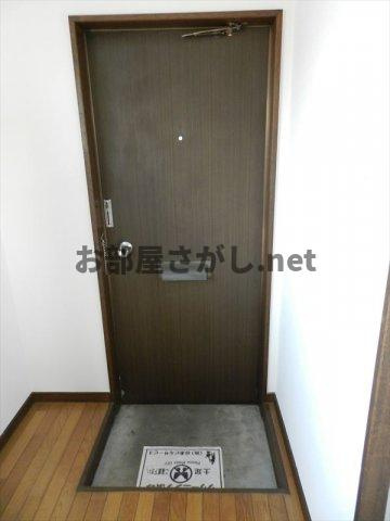 豊島区長崎４丁目のアパートの玄関