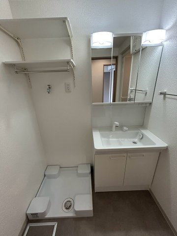 ハイタウン御殿山東の洗面所|コンパクトで使いやすい洗面所