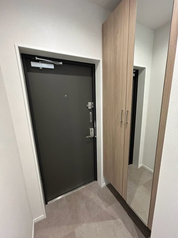 ハイタウン御殿山東の玄関|ゆったりとした玄関です