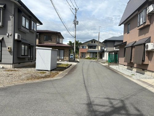 南陽市三間通【中古住宅】の前面道路含む現地写真|前面道路