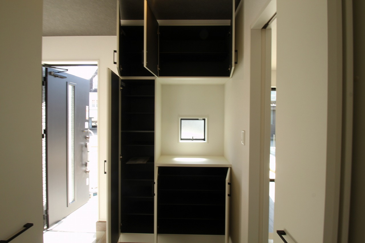 瀬戸東町３丁目　新築戸建　1号棟（全3棟）の収納|玄関収納