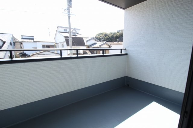 瀬戸東町３丁目　新築戸建　1号棟（全3棟）のバルコニー|インナーバルコニー　2F　南西の部屋　8.0帖