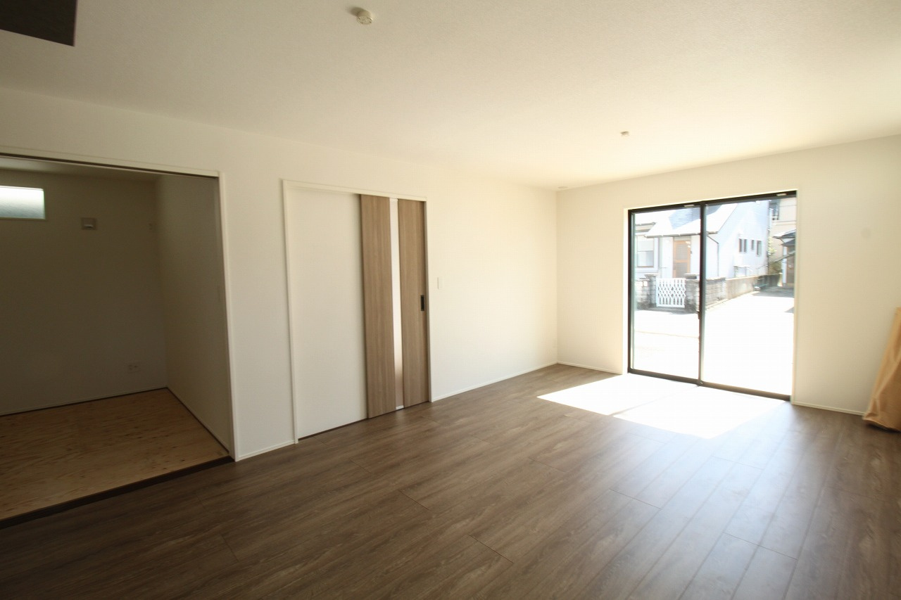 瀬戸東町３丁目　新築戸建　1号棟（全3棟）の居間・リビング|LDK　17.0帖