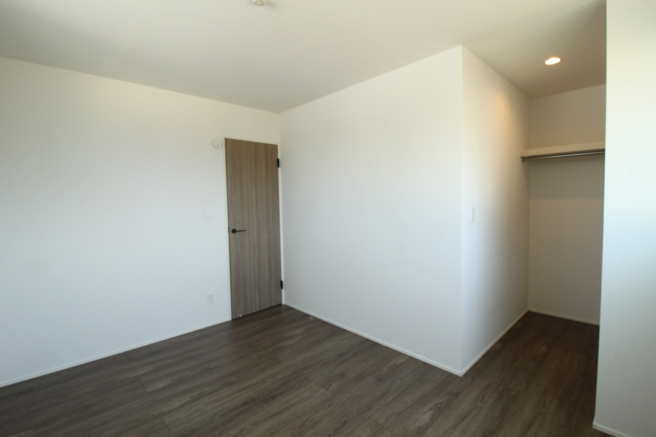 瀬戸東町３丁目　新築戸建　1号棟（全3棟）の収納|2F　ホール