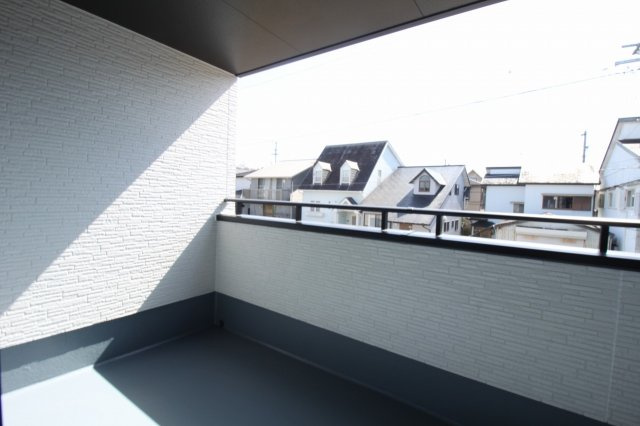 瀬戸東町３丁目　新築戸建　1号棟（全3棟）のバルコニー|インナーバルコニー　2F　南西の部屋　8.0帖
