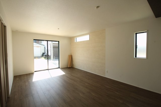 瀬戸東町３丁目　新築戸建　1号棟（全3棟）の居間・リビング|LDK　17.0帖