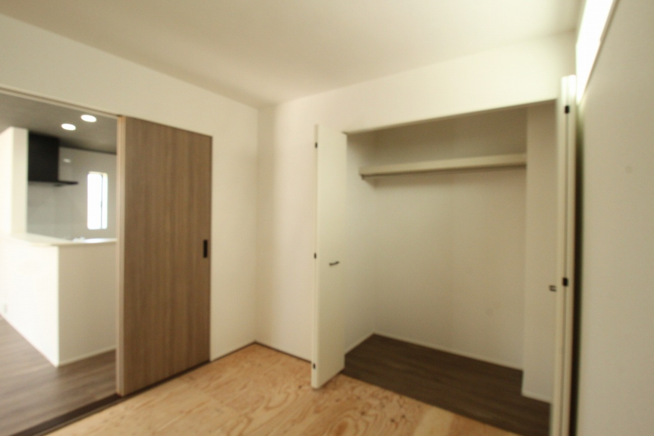 瀬戸東町３丁目　新築戸建　1号棟（全3棟）の収納|1F 　和洋室　4.5帖