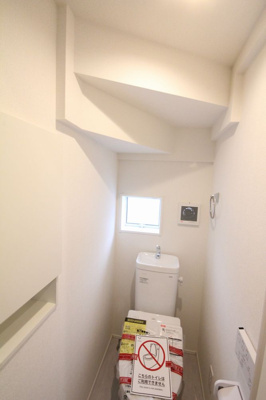 【トイレ】 | 東町3期 | 1階と2階にトイレがあり、ウォシュレット完備