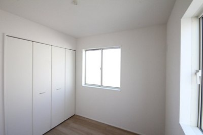 【洋室】 | 東町3期 | 全居室収納あり