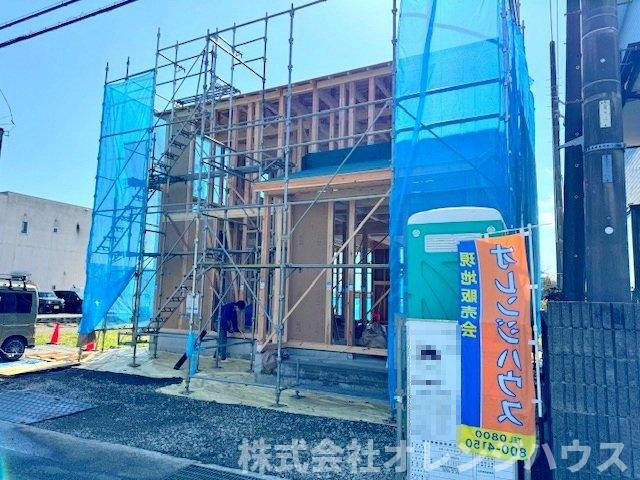 【前面道路含む現地写真】 | 厚木市関口 新築分譲住宅 全1棟 | 詳細は担当スタッフまでお気軽にお問い合わせください。