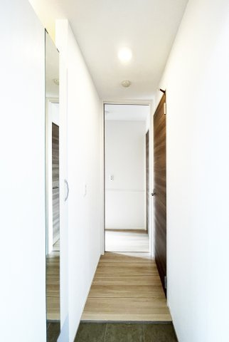 シャルマン上吉野の玄関