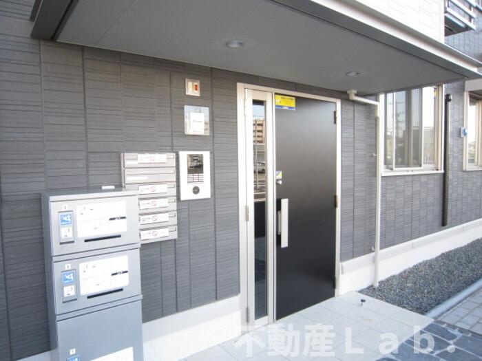 シオンＫＹ　Ⅱ号館のエントランス